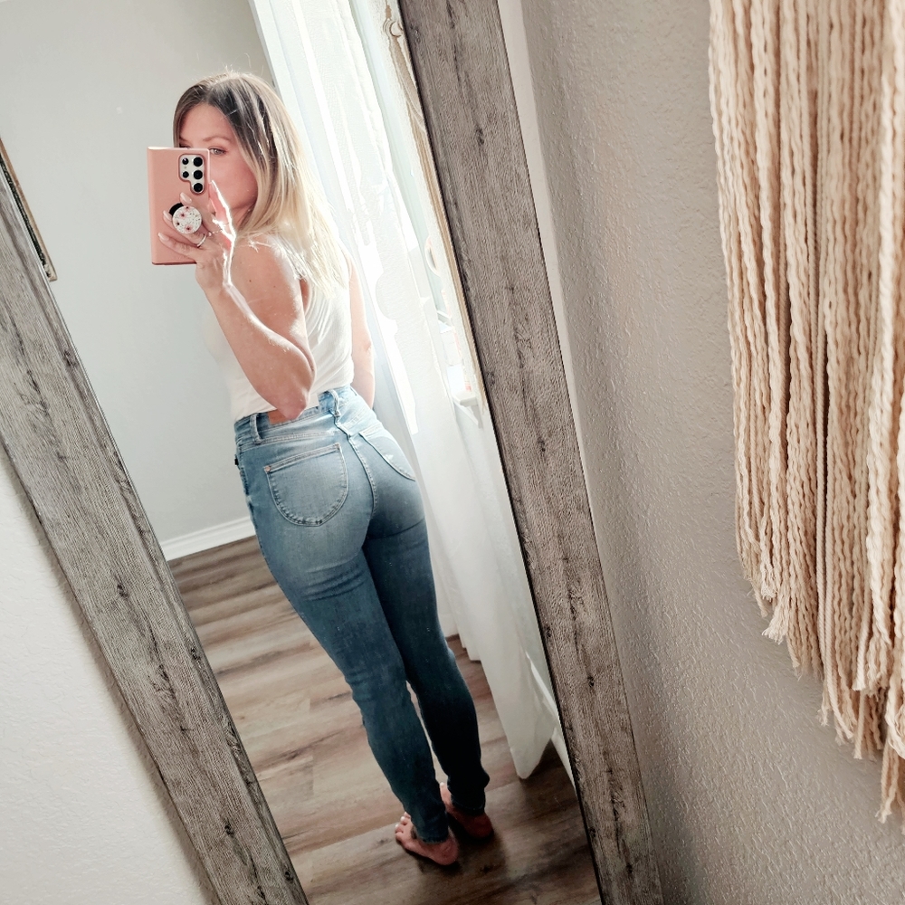 Still available, contact me - Judy Blue Light Wash Skinnies - Picture 9 of 14